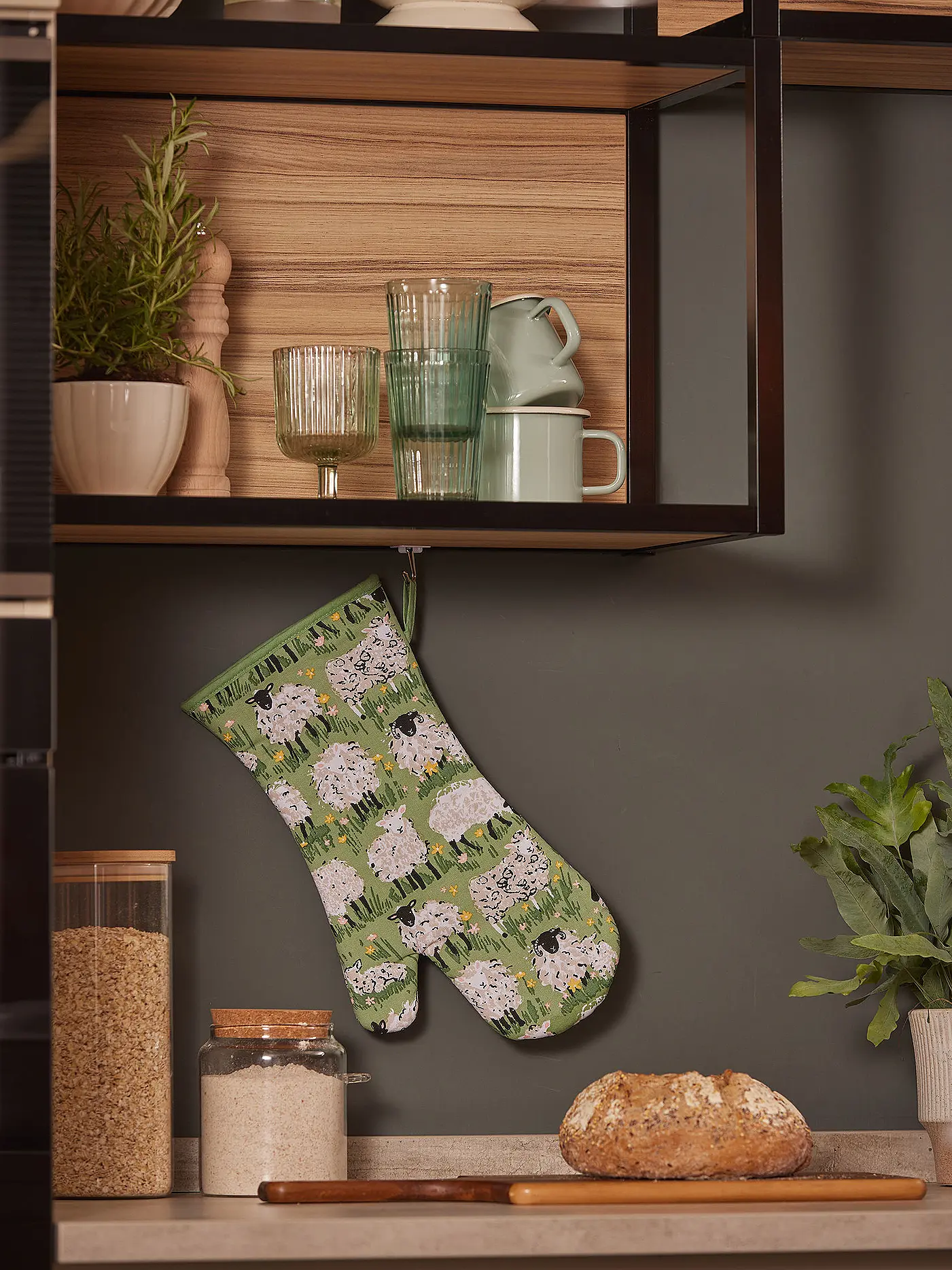 ULSTER WEAVERS | Topfhandschuh Vegetable Medley | hellgrün